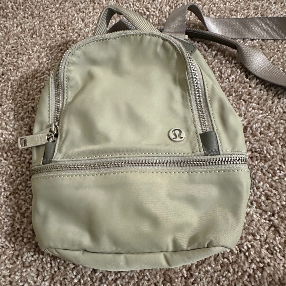 LuLu Lemon mini bookbag